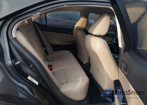 2017 Lexus Is 300 z USA, uszkodzony, nr VIN JTHCM1D27H5023050